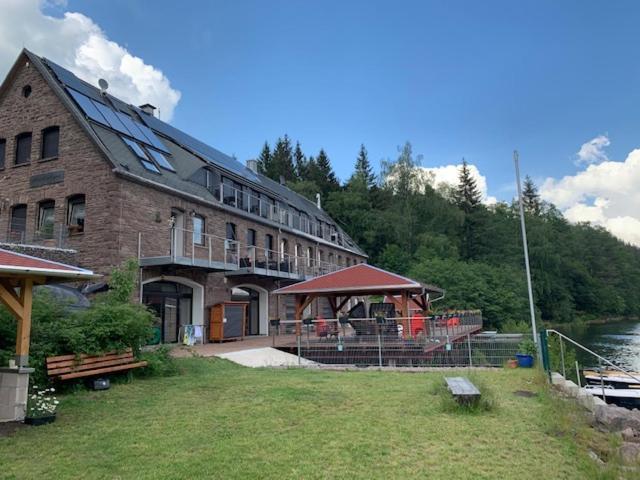 Holidayhaus-Luetsche / Wohnung Schmuecke Frankenhain Bagian luar foto